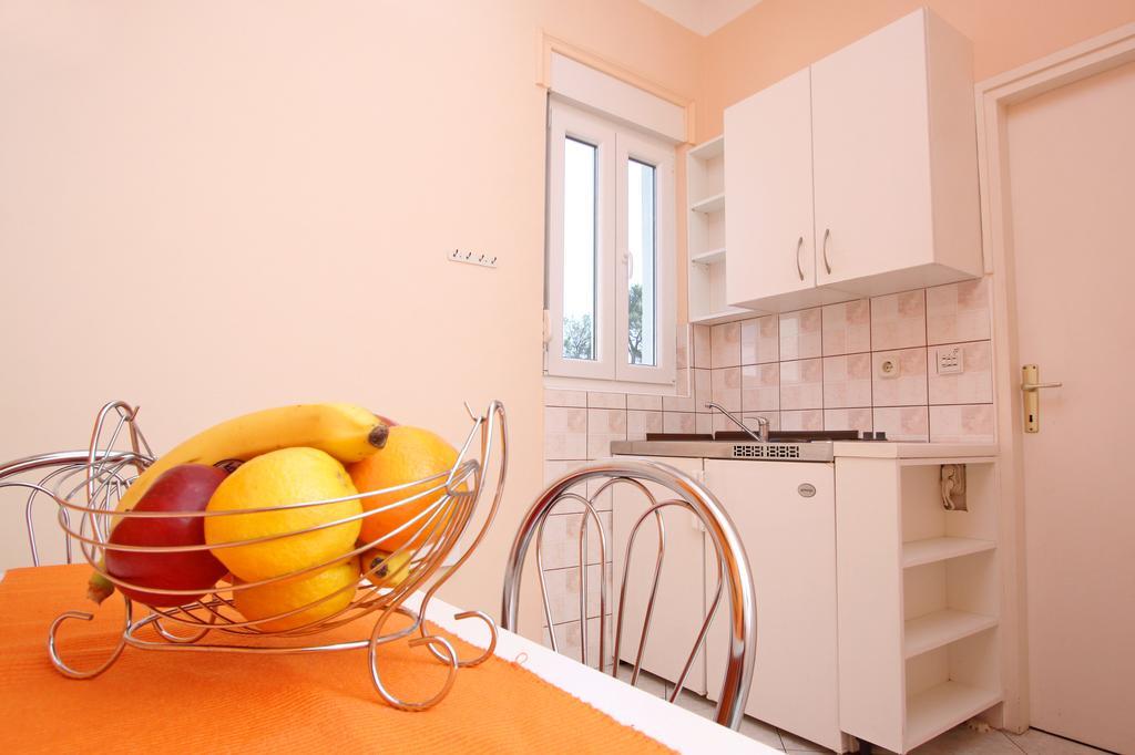 Apartments And Rooms Vesna Новалья Номер фото