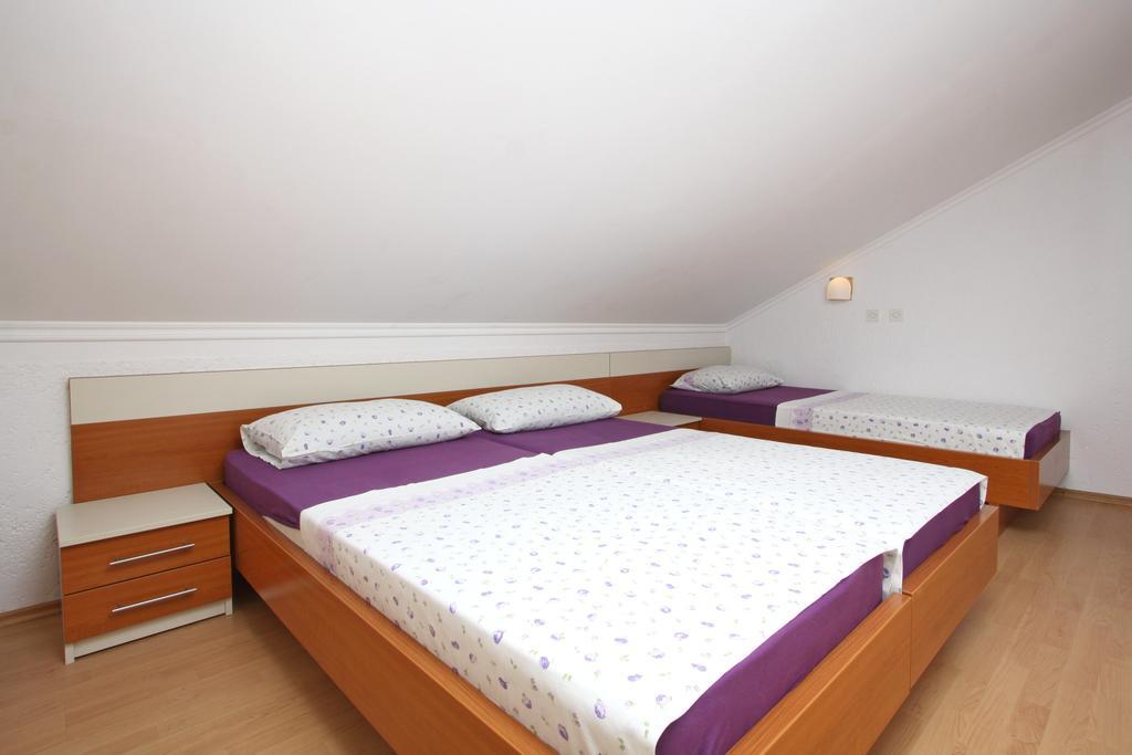 Apartments And Rooms Vesna Новалья Номер фото